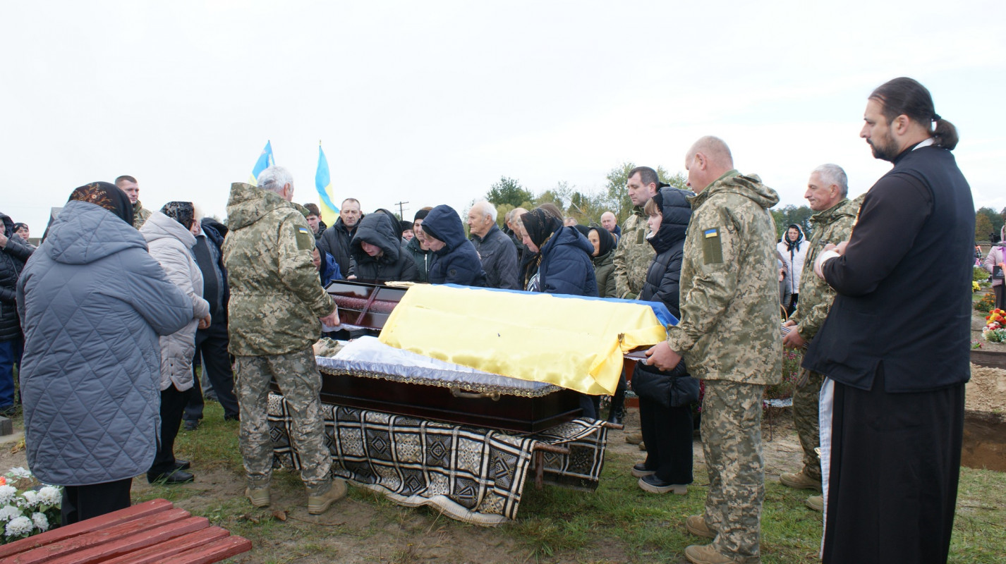 Світла людина зі щирим серцем: на Волині попрощалася з військовим Миколою Пахлею