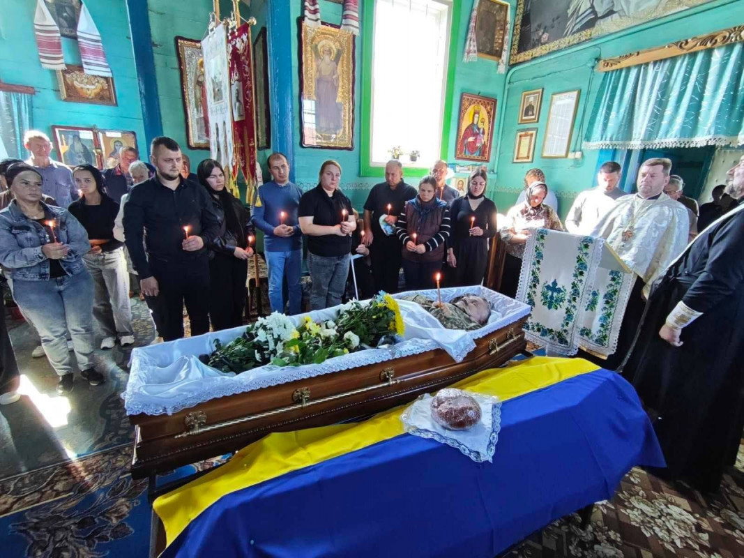 Помер під час служби: на Волині попрощалися з 55-річним Героєм Миколою Соловенюком