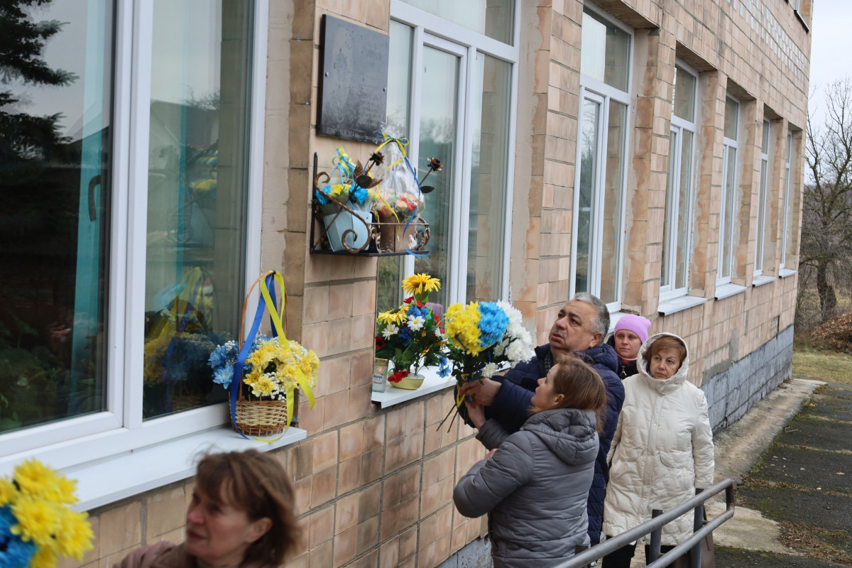 На Волині відкрили меморіальну дошку загиблому Герою Олександру Оленичу