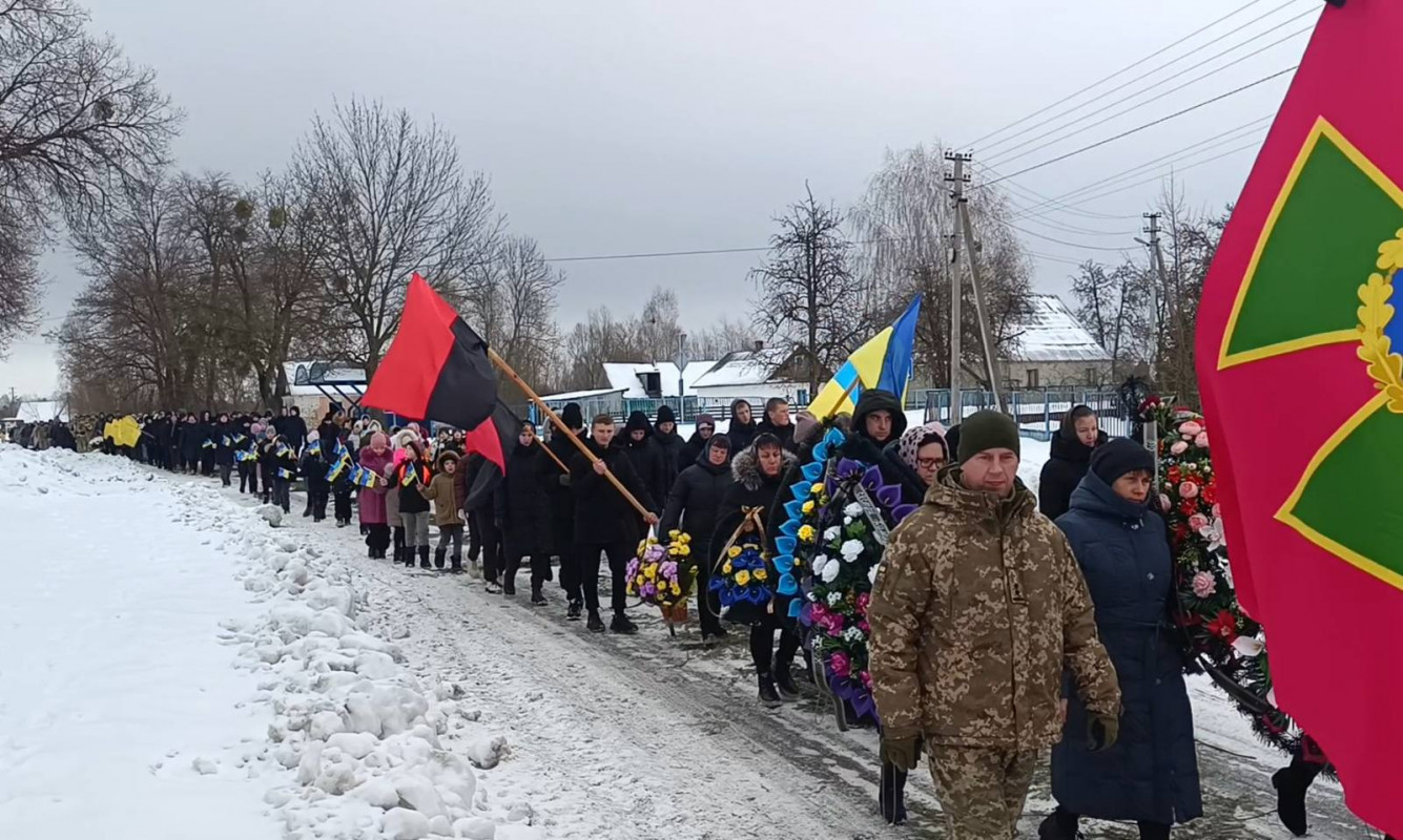 Громада провела в останню путь 53-річного Героя Юрія Зінчука