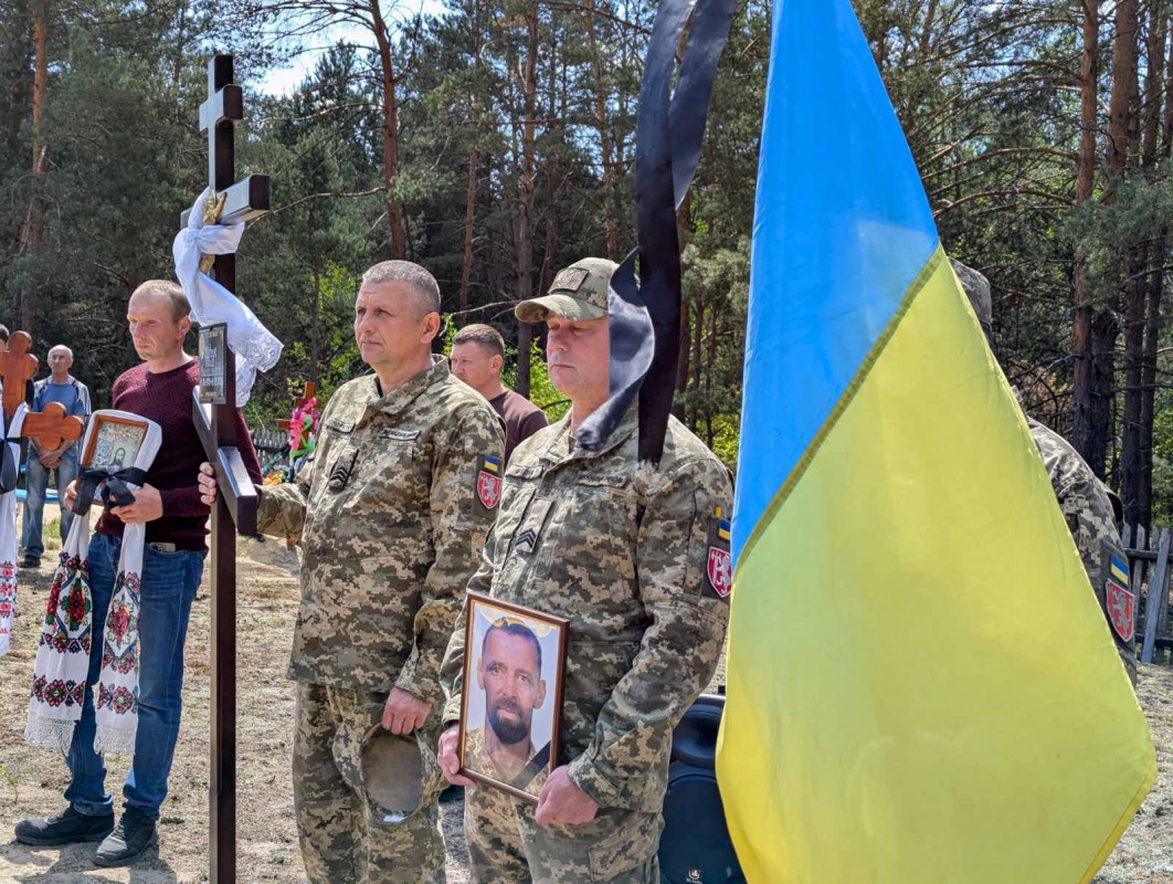 У громаді на Волині попрощалися з військовим Юрієм Шевчуком