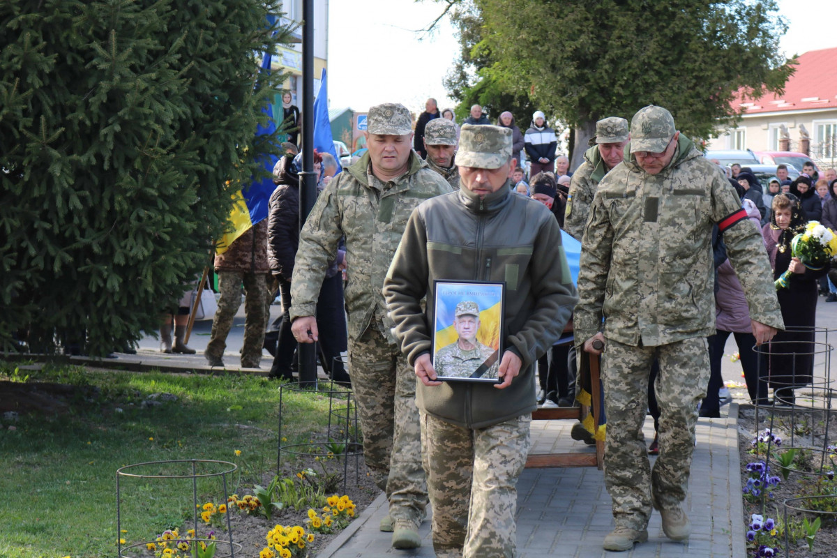 На Волині провели в останню дорогу захисника Івана Гутверта