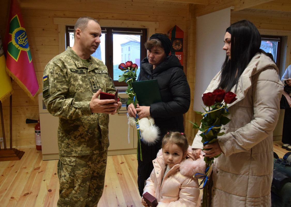 На Волині рідним загиблих за Україну прикордонників передали державні нагороди