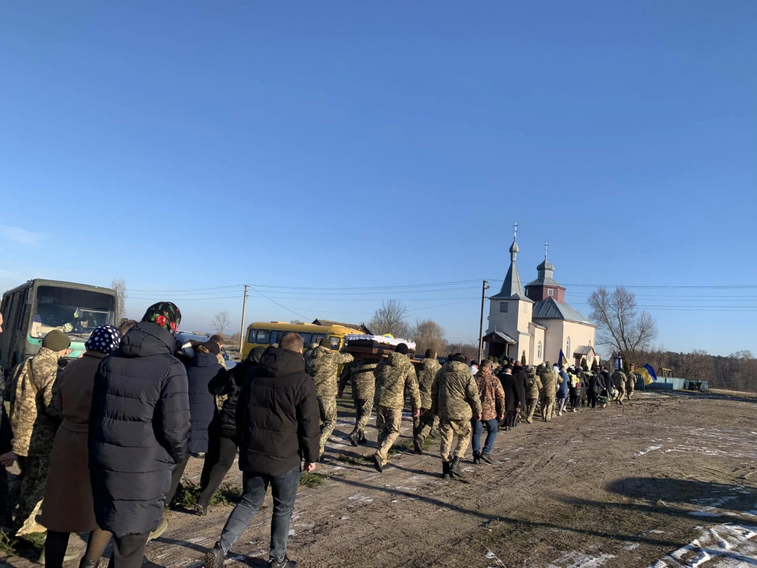 Загинув у бою: на Волині попрощались з Героєм Сергієм Бубелою