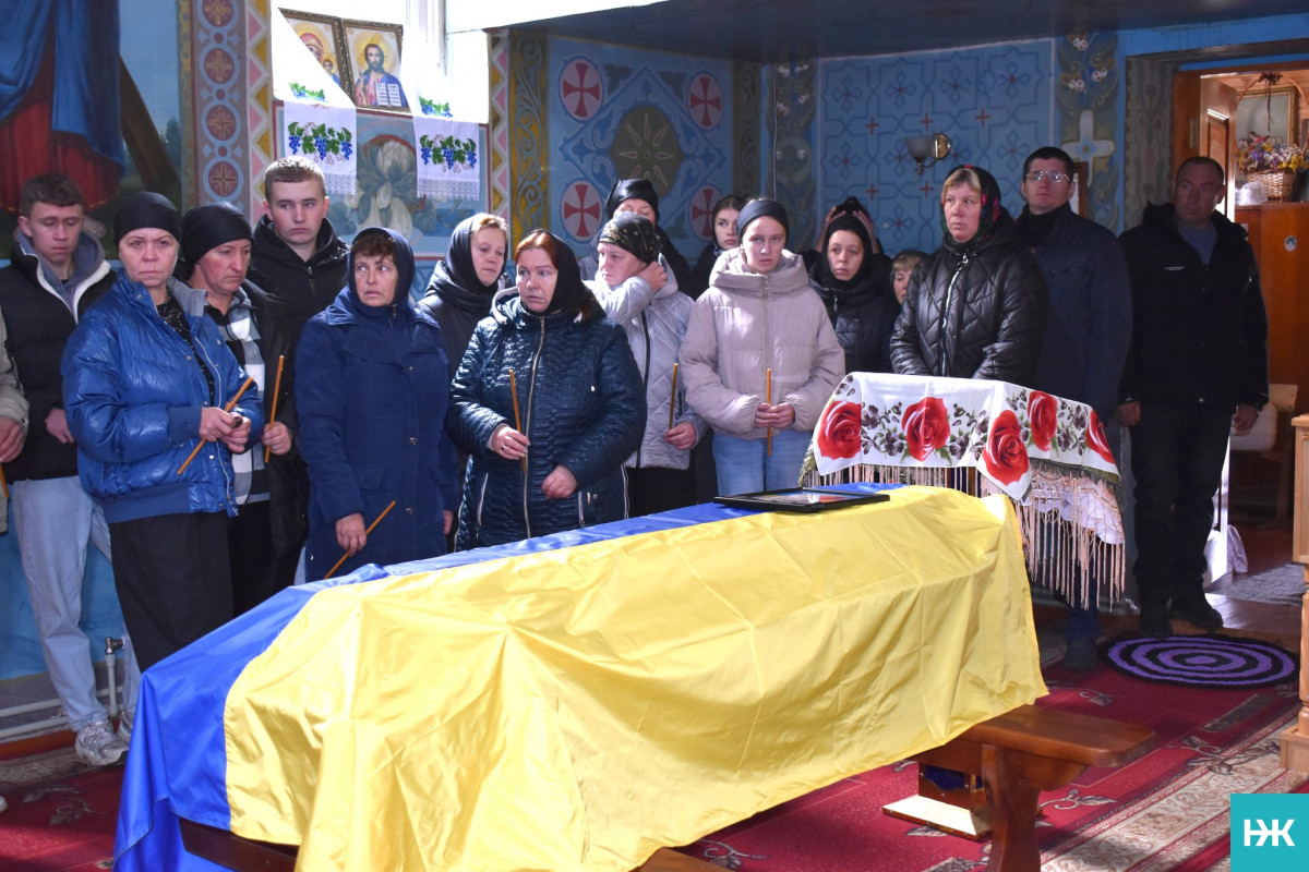 Мобілізували навесні цього року: на Волині в останню дорогу провели Героя Руслана Русила