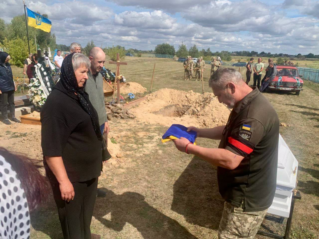 На Волині поховали молодого воїна Миколу Андрощука, який загинув понад 2 роки тому