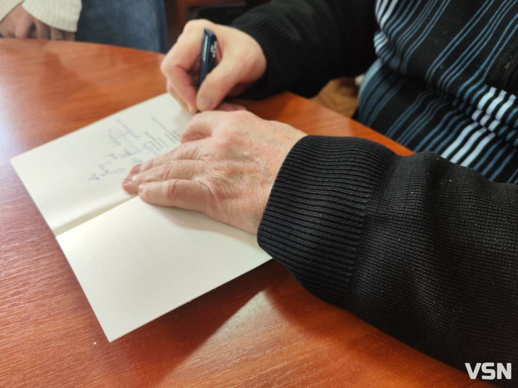 Польський ксьондз у Луцьку представив книжку про війну