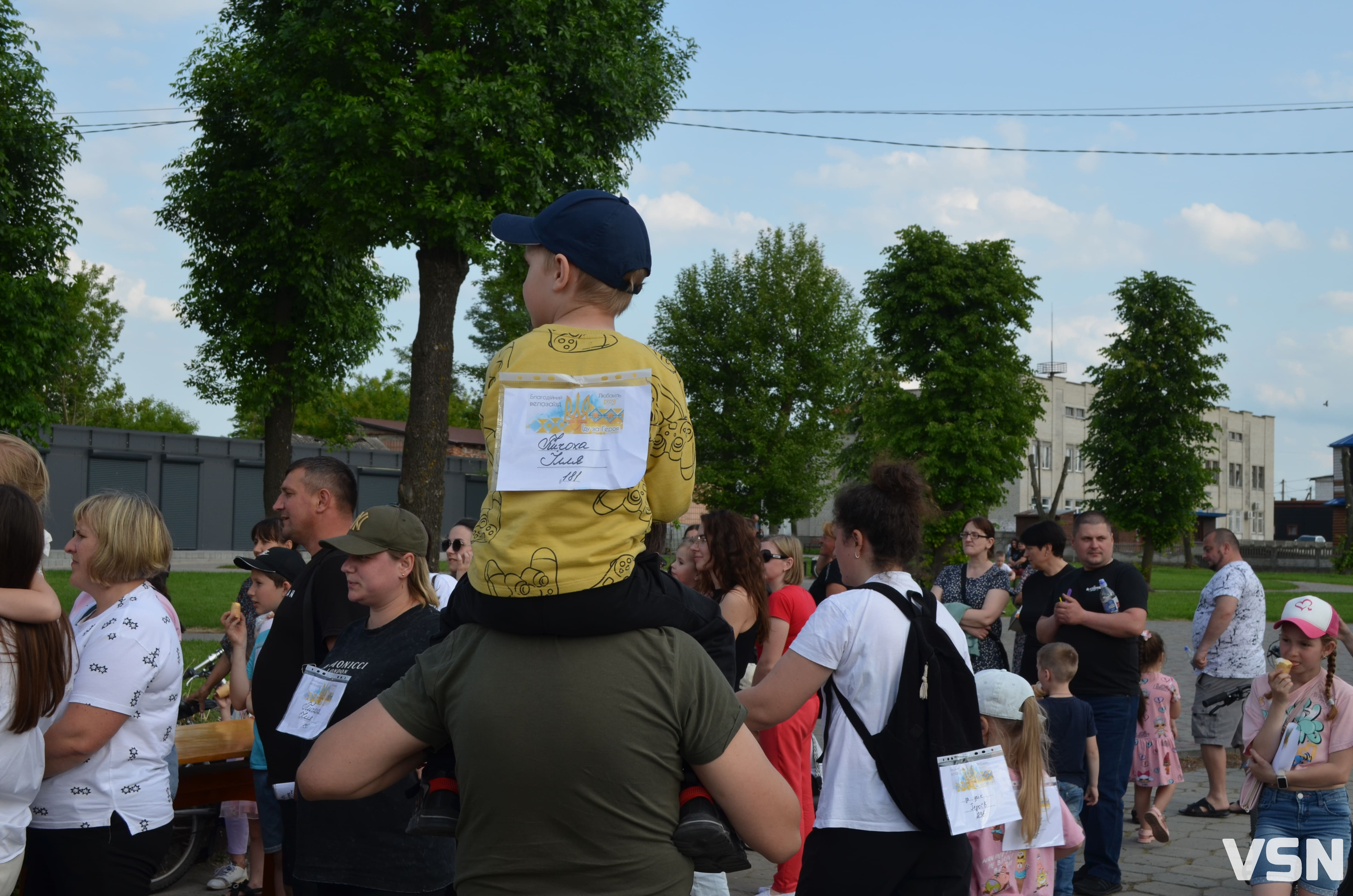 «Їду за Героя»: у місті на Волині вдруге провели благодійний велозаїзд на підтримку ЗСУ