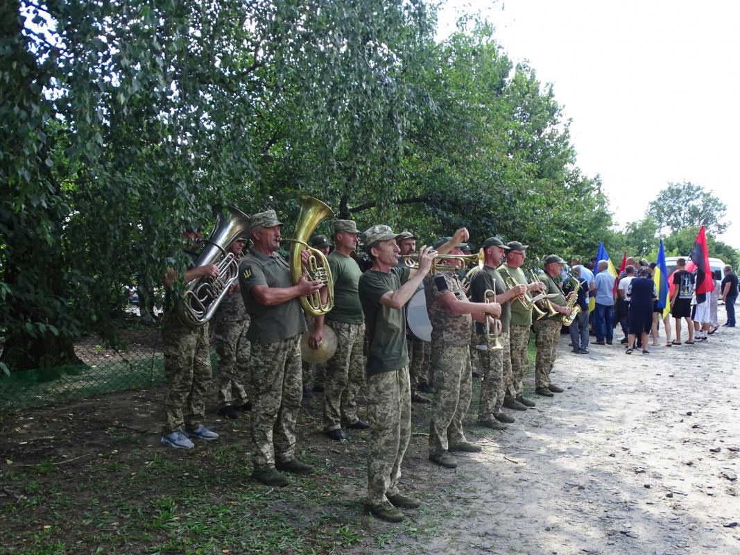 Надію на диво обірвала жахлива звістка: на Волині поховали Героя Володимира Мороза, який рік вважався зниклим безвісти
