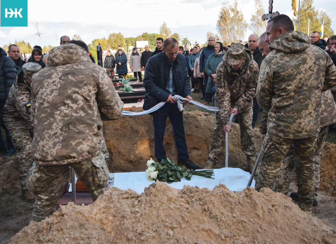 Повернувся «на щиті» після довгих місяців очікування: на Волині в останню дорогу провели Героя Володимира Губарика