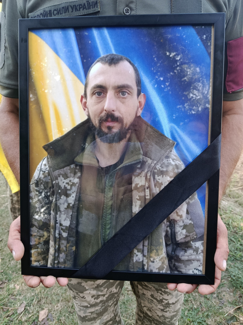 18 місяців вважався зниклим безвісти: на Волині провели в останню дорогу Героя Миколу Пеприка
