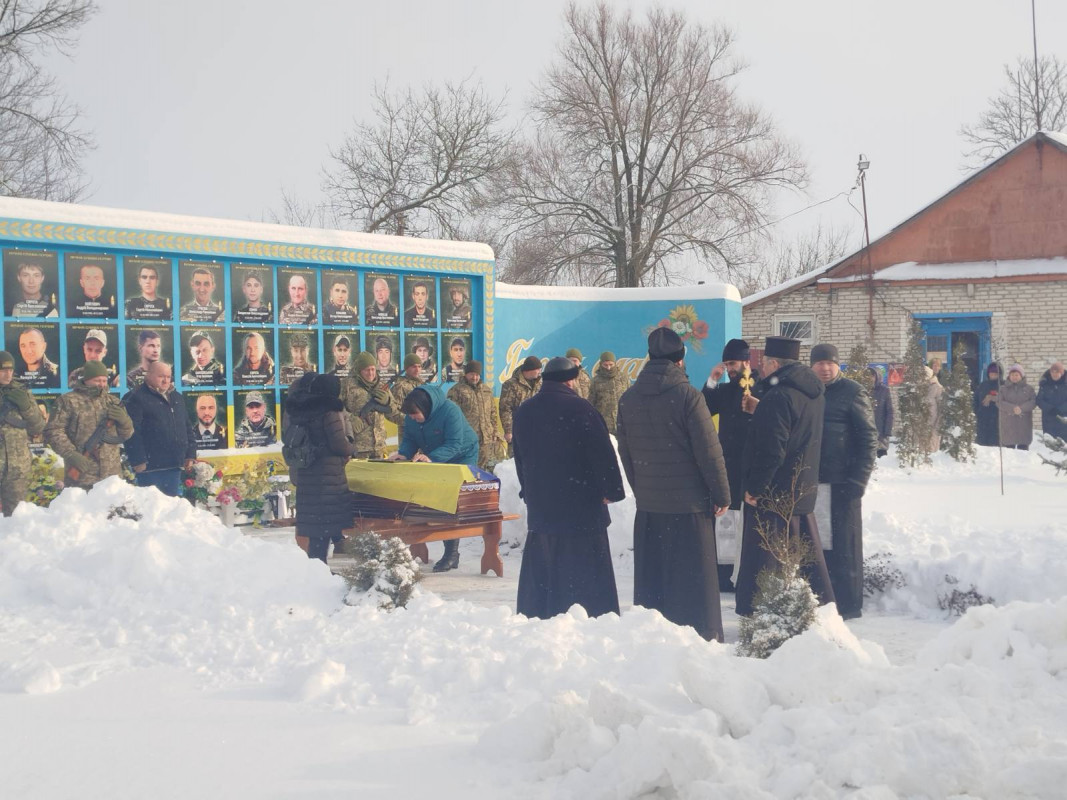 Приїхав у відпустку і серце зупинилося уві сні: на Волині поховали молодого захисника Ігоря Трохимчука