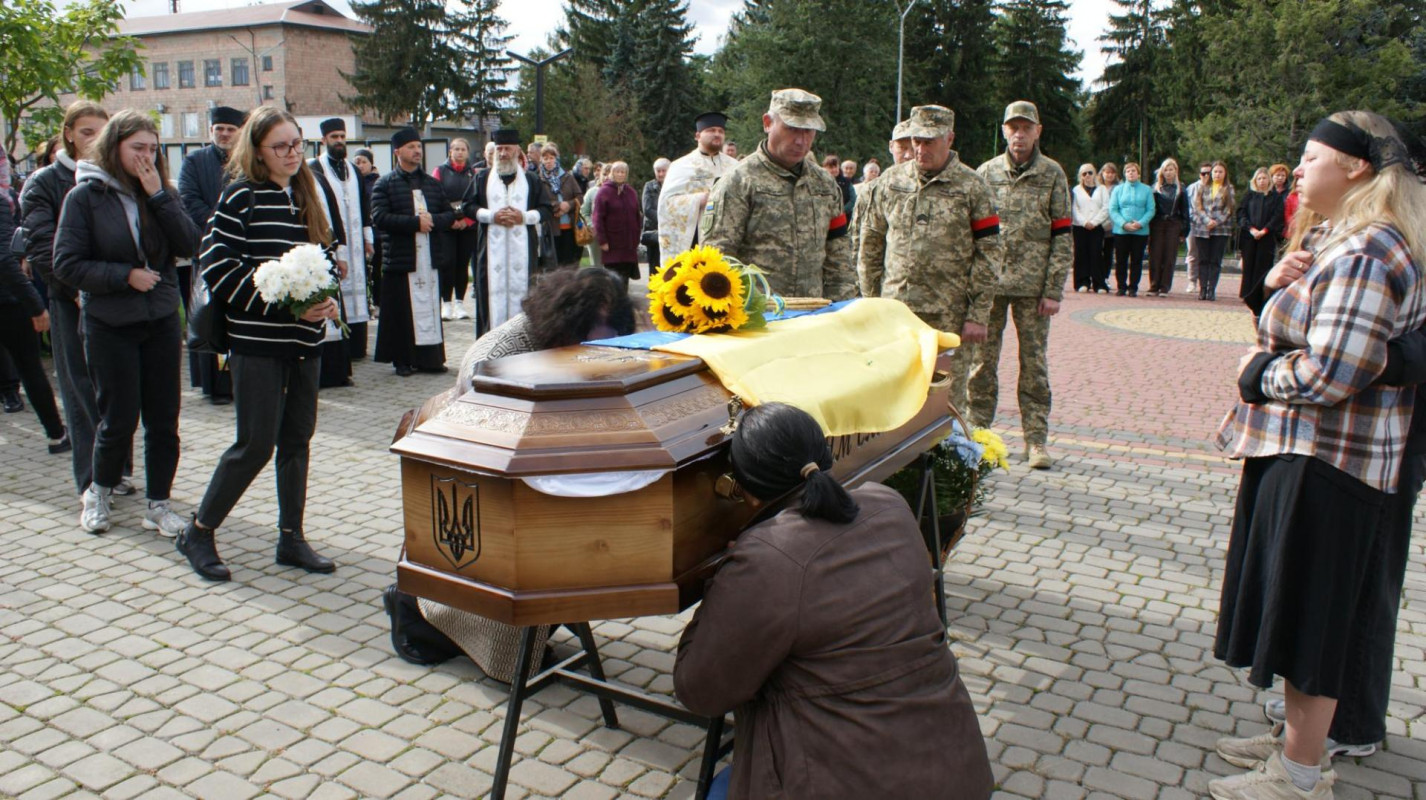 Пройшов війну, пережив ампутацію і будував плани на майбутнє: на Волині поховали 25-річного захисника