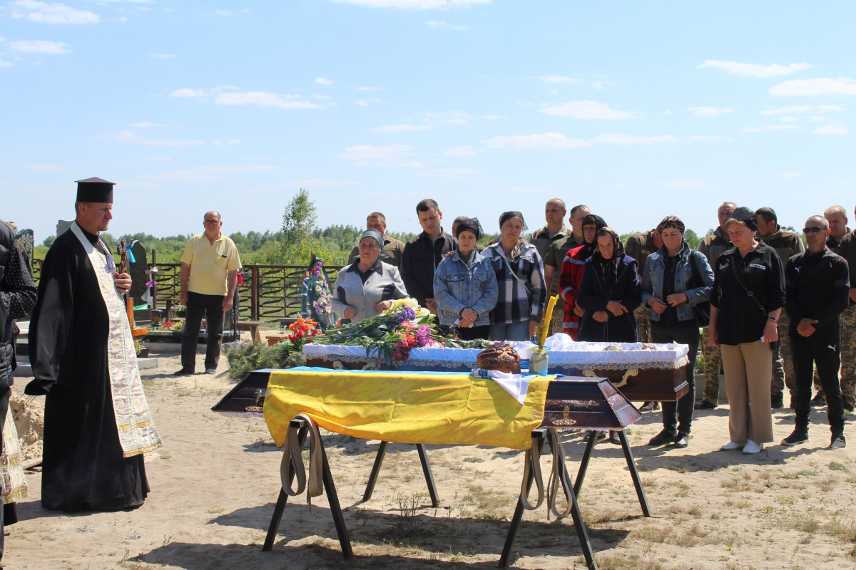 В бою отримав поранення, несумісні з життям: на Волині поховали Героя Сергія Дмитрука