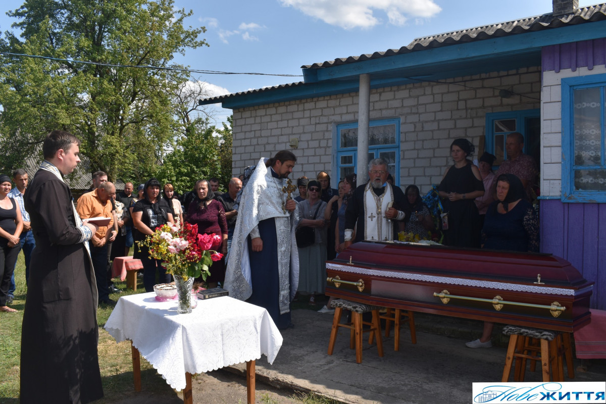 Залишилися дружина та маленький синочок: волиняни попрощалися із загиблим Героєм Миколою Жилком