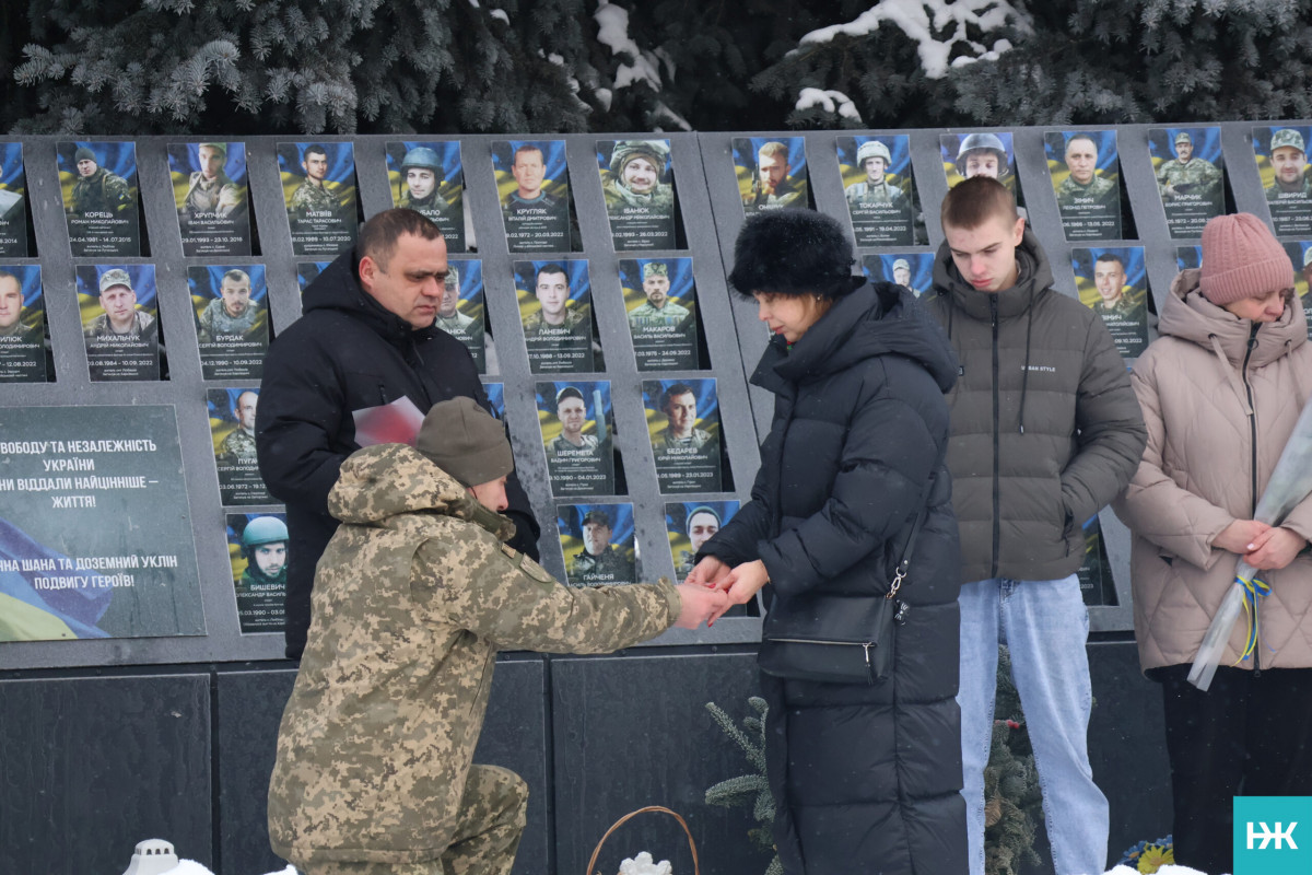 На Волині рідним полеглих воїнів вручили їхні відзнаки