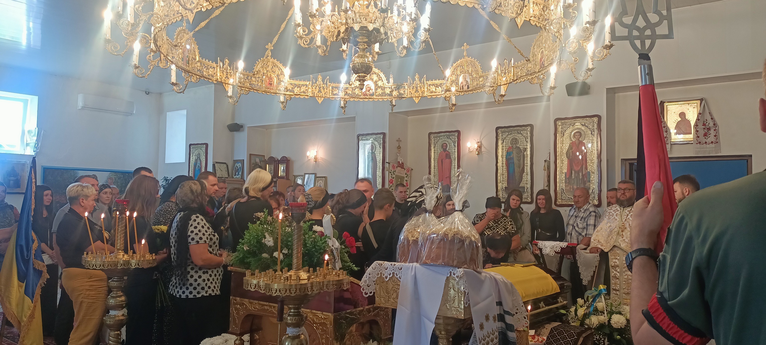 Планував весілля з коханою, але не судилося: біля Луцька попрощалися з Героєм Владиславом Харитонюком