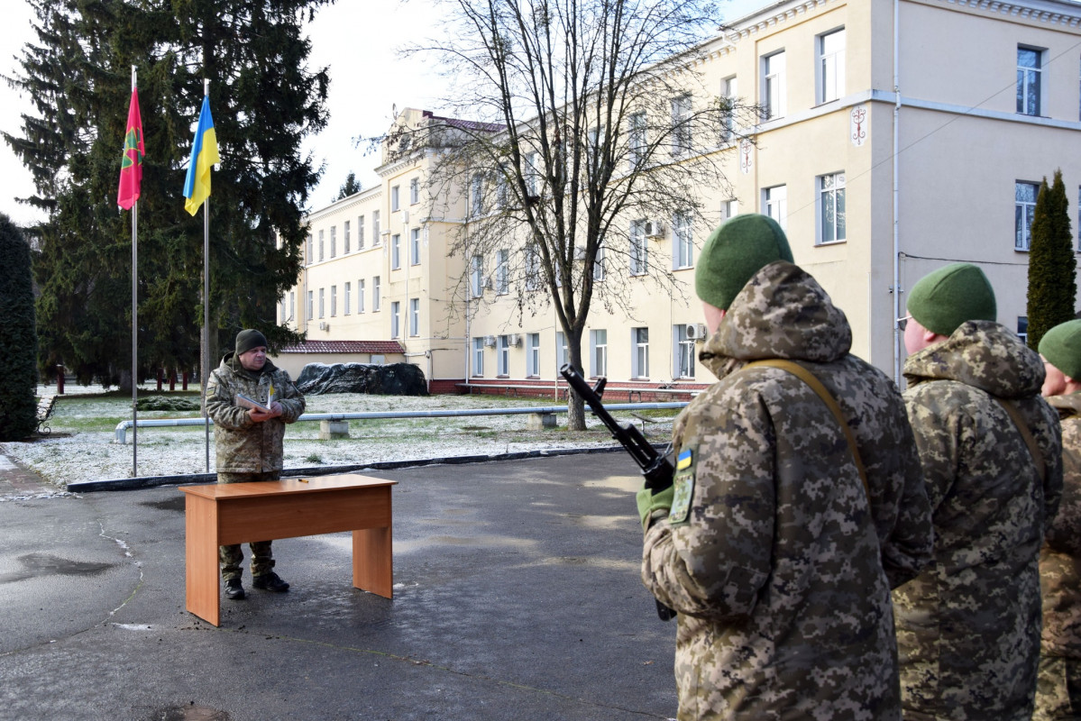 Збирав документи, щоб стати прикордонником, а «мобілізували» на вулиці: історія вчителя з Волині