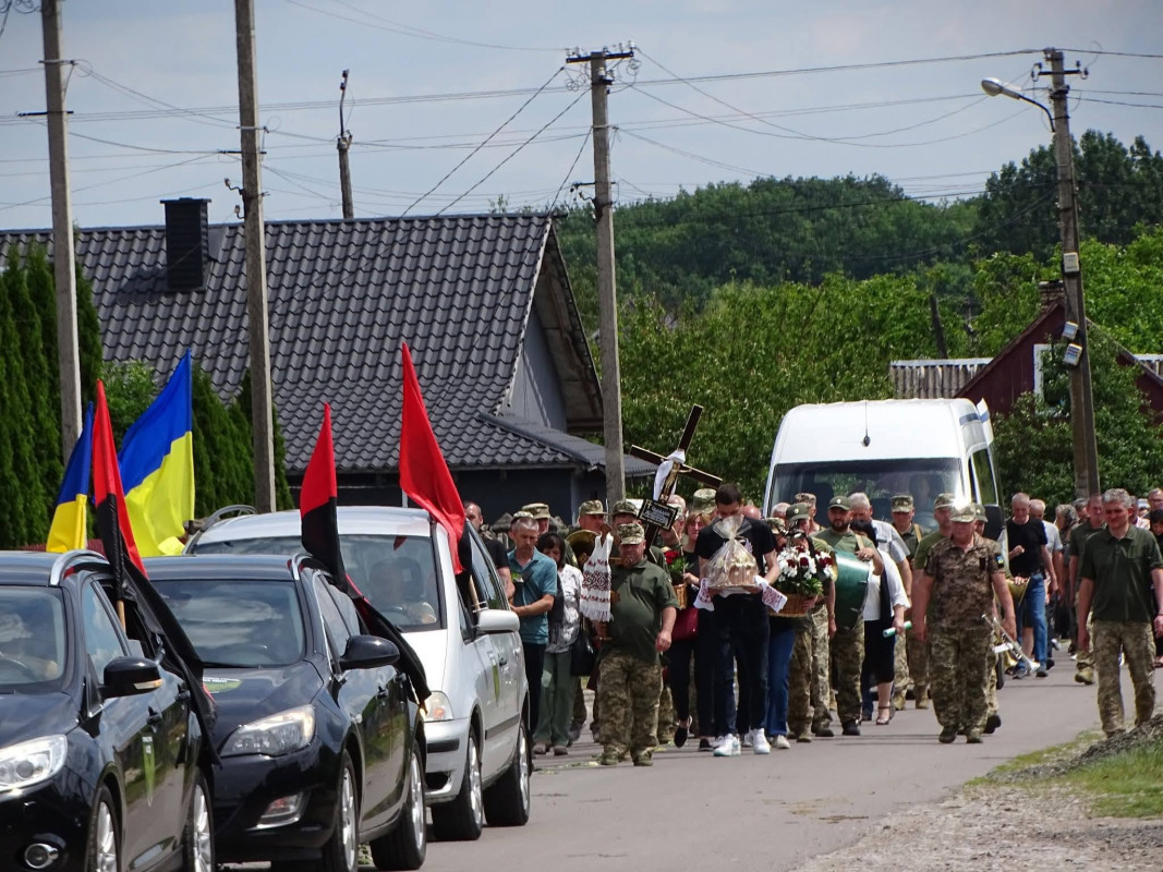 На Волині поховали 26-річного Героя Сергія Самолюка, який понад рік вважався зниклим безвісти