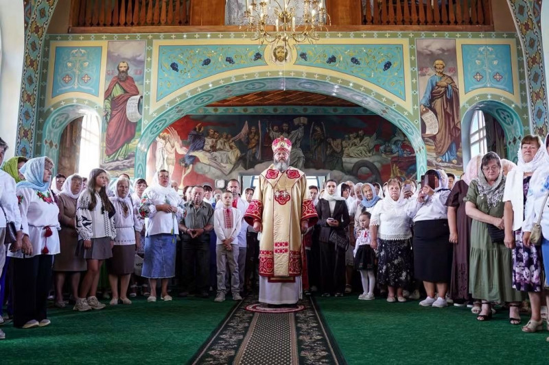 У місті на Волині відзначили 30-річчя Покровського собору: митрополит Михаїл очолив Літургію