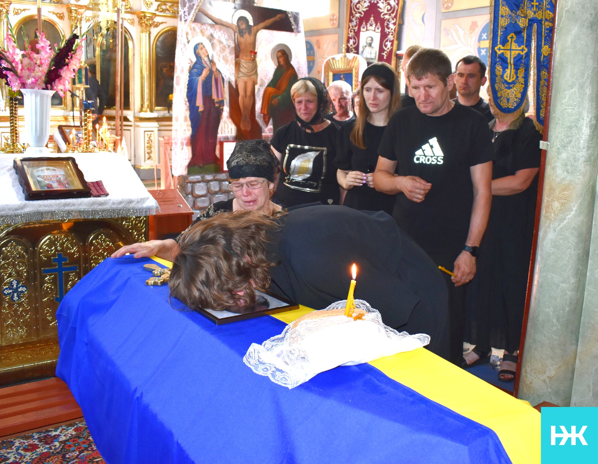 Майже два роки вважався зниклим безвісти: на Волині в останню дорогу провели Героя Олександра Пасіка