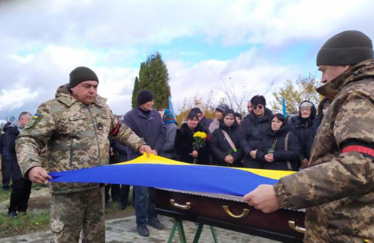 У Луцькому районі попрощалися з Героєм Сергієм Кухарчуком, який понад чотири місяці вважався зниклим безвісти