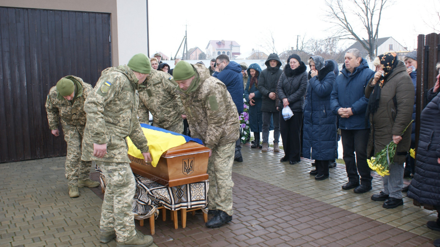 Навіки 44: на Волині попрощалися з Героєм Анатолієм Репшем