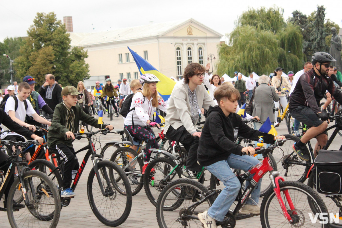 День міста у Луцьку: «Велопробіг у вишиванках». Фоторепортаж