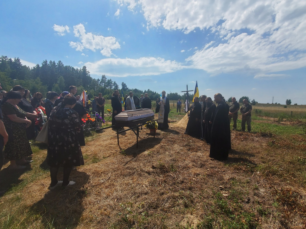 Зник безвісти 11 місяців тому: на Волині поховали Героя Анатолія Барабана