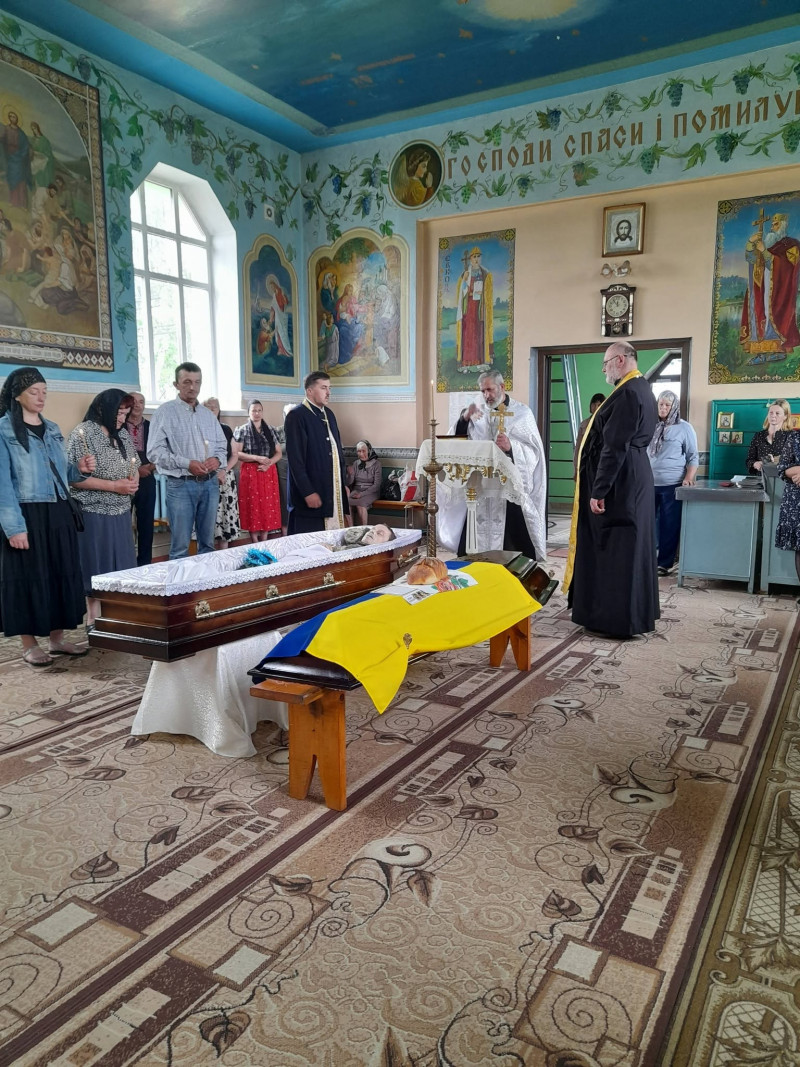 Серце зупинилося у шпиталі: на Волині поховали воїна Юрія Більшевича