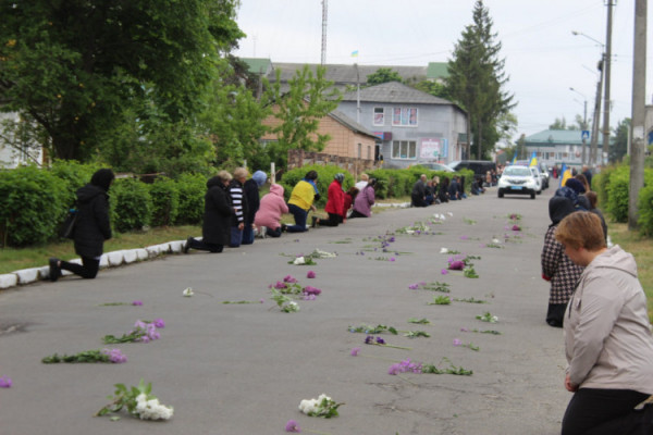 Віддав життя за вільну і незалежну Україну: В останню земну дорогу провели волинського воїна - Андрія Дудіка