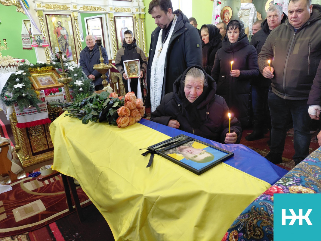 На Волині в останню дорогу провели воїна Анатолія Лукашевича