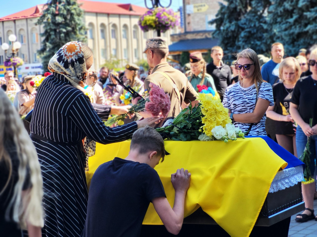 Йому було лише 35: на Волині попрощалися із загиблим Героєм Сергієм Скороходом