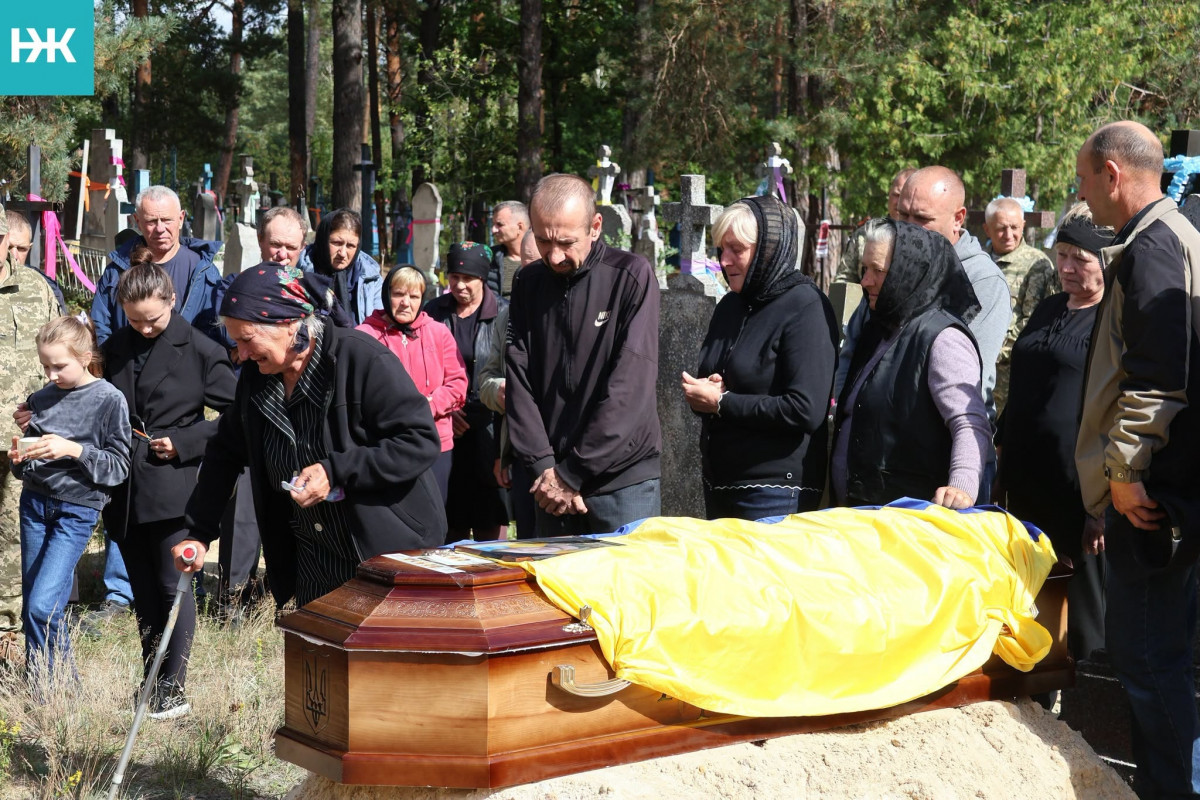 У громаді на Волині попрощалися із загиблим на Сумщині захисником Володимиром Хвесиком