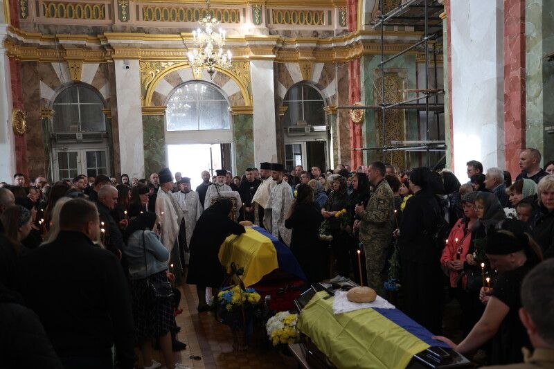 На Волині попрощалися з Героями Олександром Махновцем та Валерієм Максимчуком