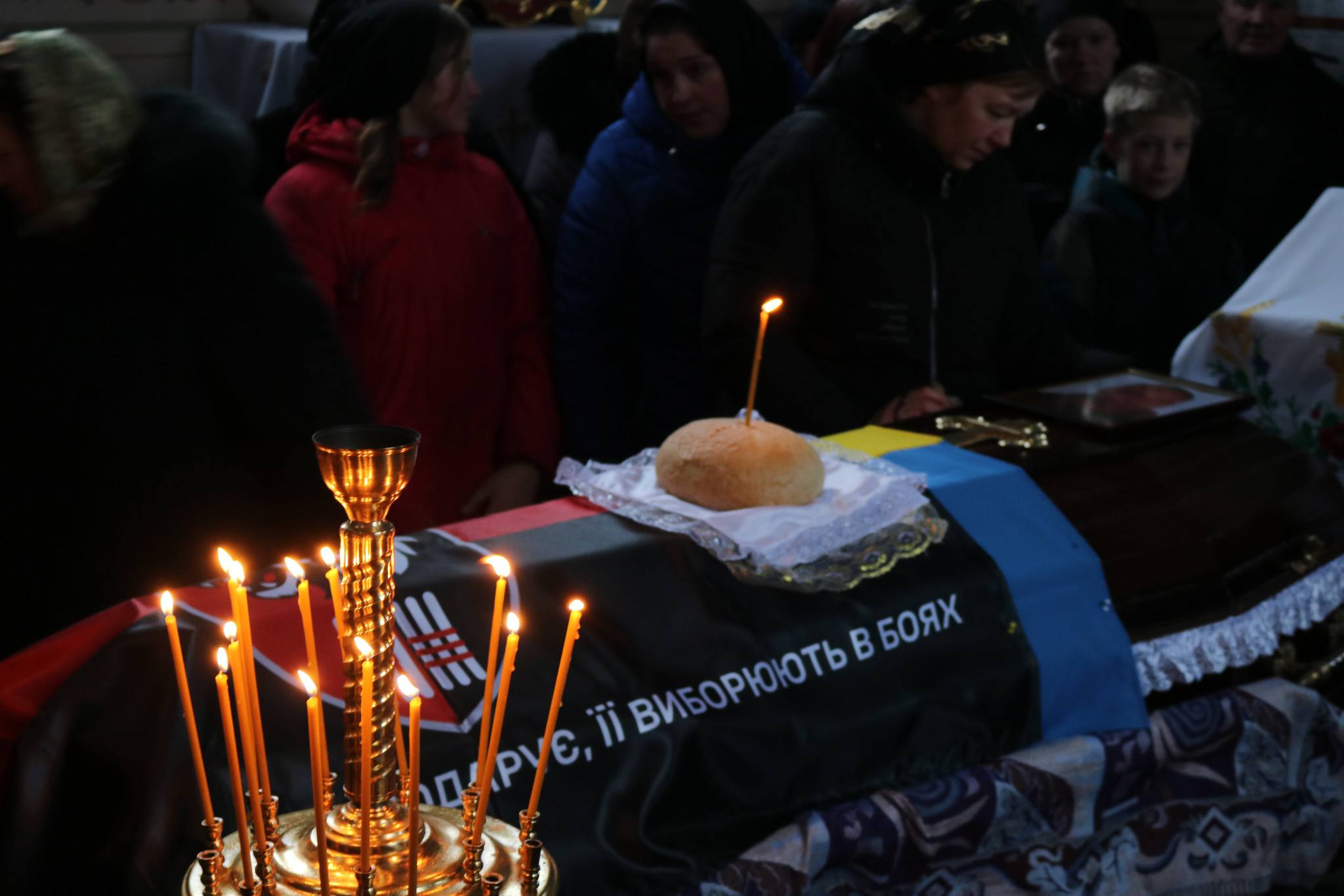 Жалоба у світле свято Різдва Христового: на Волині поховали Героя Валерія Тутиніна