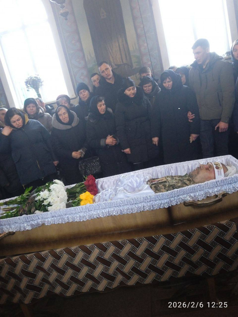 Громада провела в останню путь 53-річного Героя Юрія Зінчука