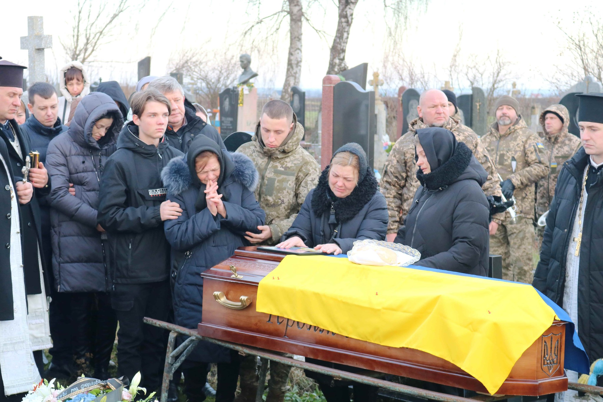 Спільна втрата для двох громад: на Волині попрощалися з полеглим воїном Валерієм Гриневичем