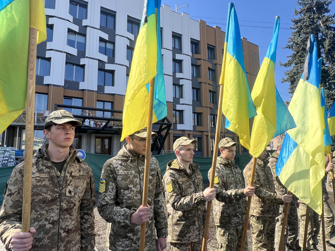 Ковелі у жалобі: громада провела в останню дорогу Героїв — Бориса Нестерука та Олександра Кратюка