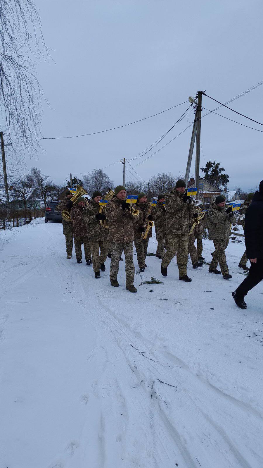 Батько шести дітей та справжній Герой: на Волині поховали захисника Віктора Калуша