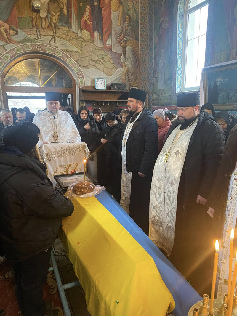 Понад рік вважався зниклим безвісти: У Луцькому районі попрощалися з Героєм Олександром Юрчуком