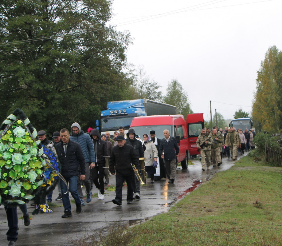 Загинув у полоні: волиняни провели до місця вічного спочинку воїна Ярослава Гарбара