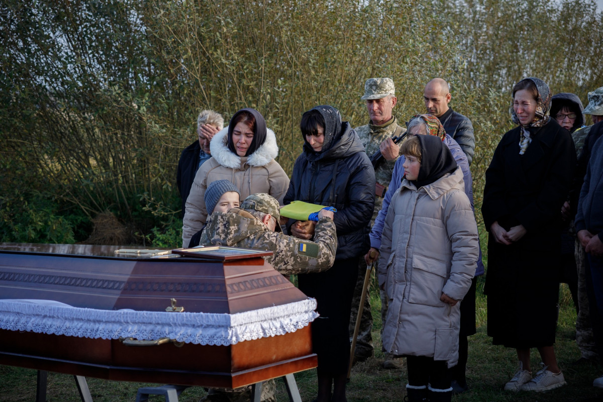 Понад пів року вважався зниклим безвісти: на Волині попрощалися з Героєм Дмитром Макаревичем