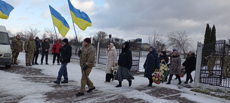 Війна забрала у батьків – сина, у донечки – батька: на Волині попрощалися із 34-річним Героєм Сергієм Буйницьким