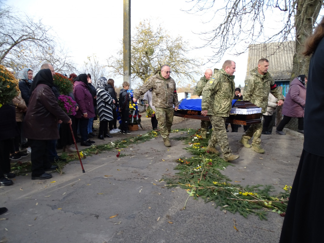 Загинув у бою у Покровському районі: на Волині провели в останню путь Героя Юрія Патія
