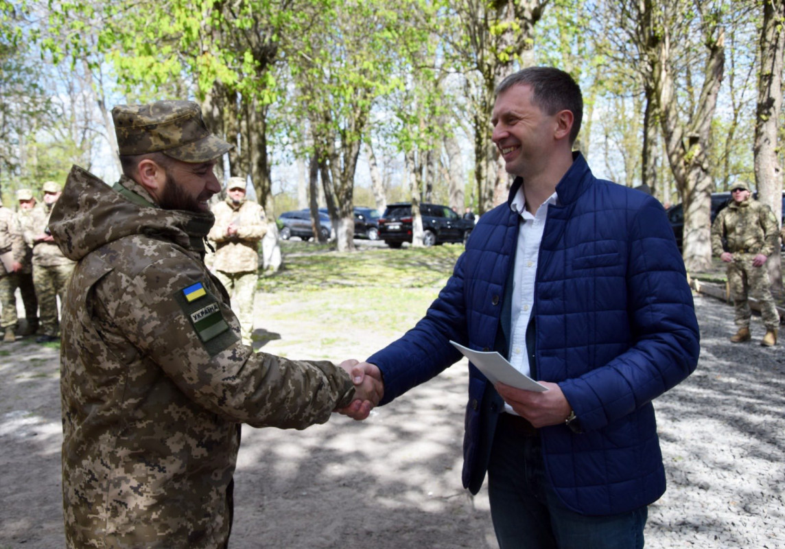На Волині прикордонникам бойового підрозділу вручили нагороди та відкрили меморіал загиблим бійцям