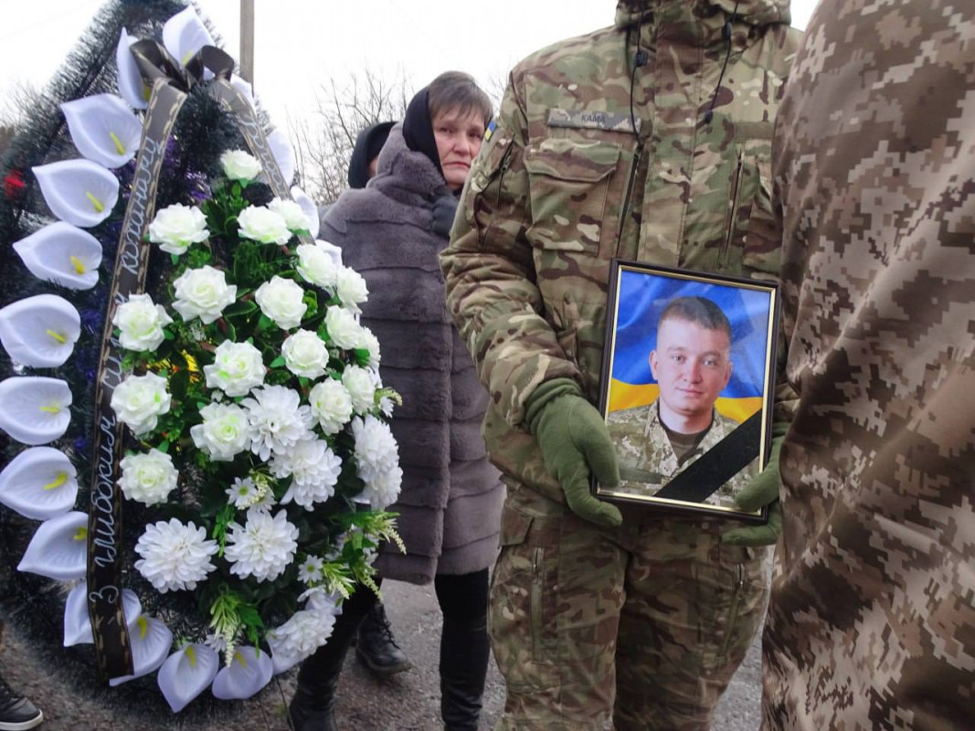 Йому назавжди 24: на Волині попрощалися з Героєм Богданом Ігнатюком