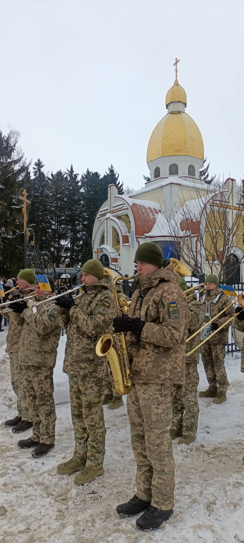 Серце зупинилося під час лікування: на Волині попрощалися з молодим військовослужбовцем Денисом Деркачем