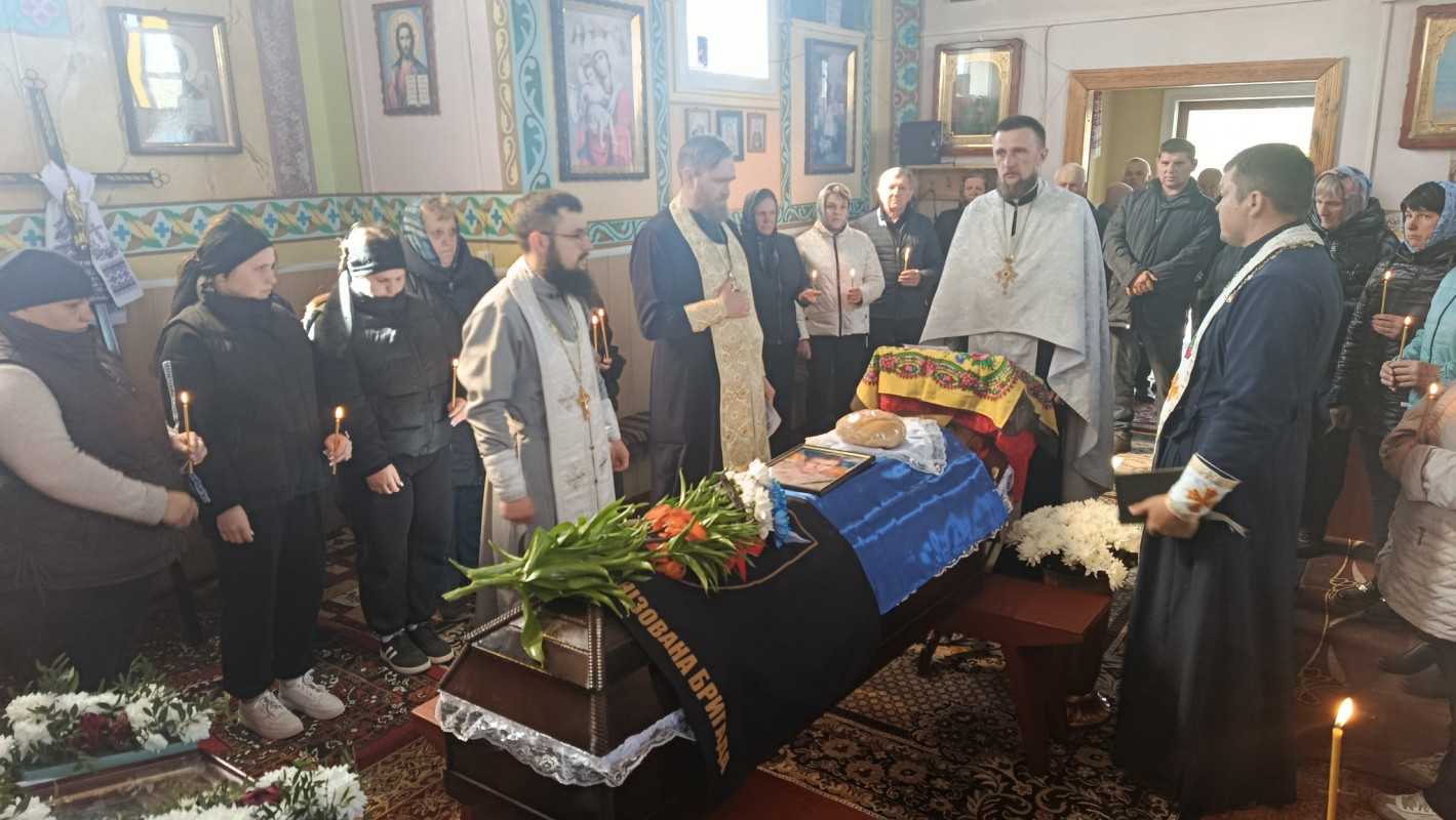 Навіки 41: на Волині в останню земну путь провели Героя Євгена Котельницького, який майже рік вважався зниклим безвісти