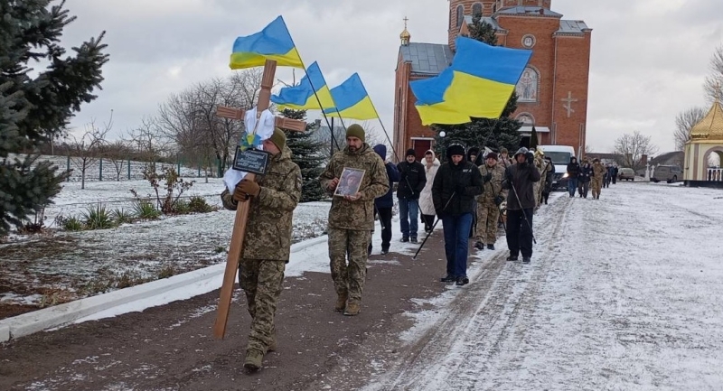 Війна забрала у батьків – сина, у донечки – батька: на Волині попрощалися із 34-річним Героєм Сергієм Буйницьким